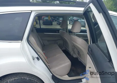 2013 Subaru Outback 2.5I Premium z USA, uszkodzony, nr VIN 4S4BRBCC5D3201442